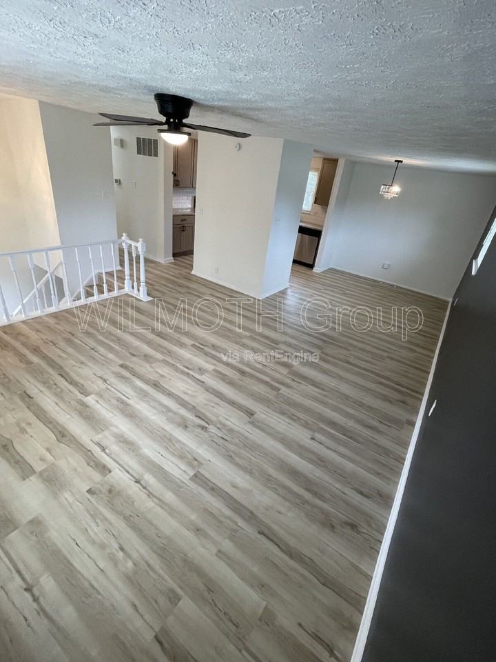 7502 Turnberry Ct - Photo 2 of 17