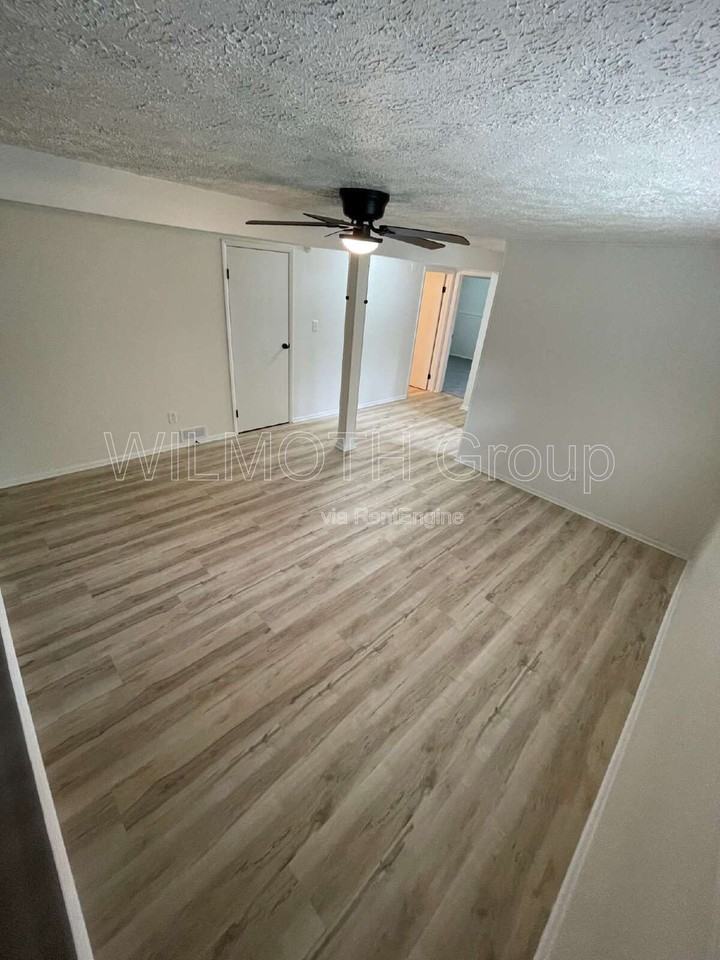 7502 Turnberry Ct - Photo 4 of 17