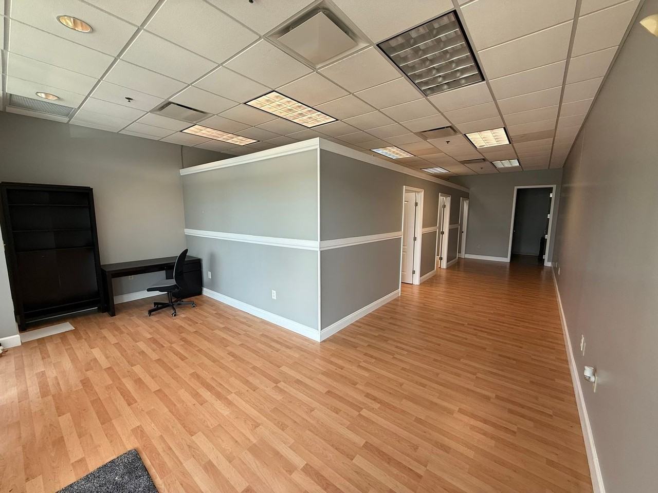 10967 Lake Underhill Rd - Photo 3 of 9