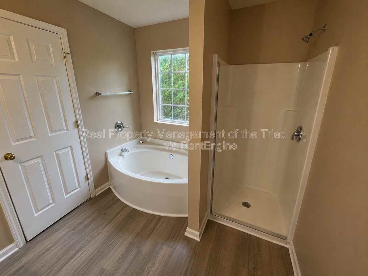 7 Loblolly Ct - Photo 6 of 10