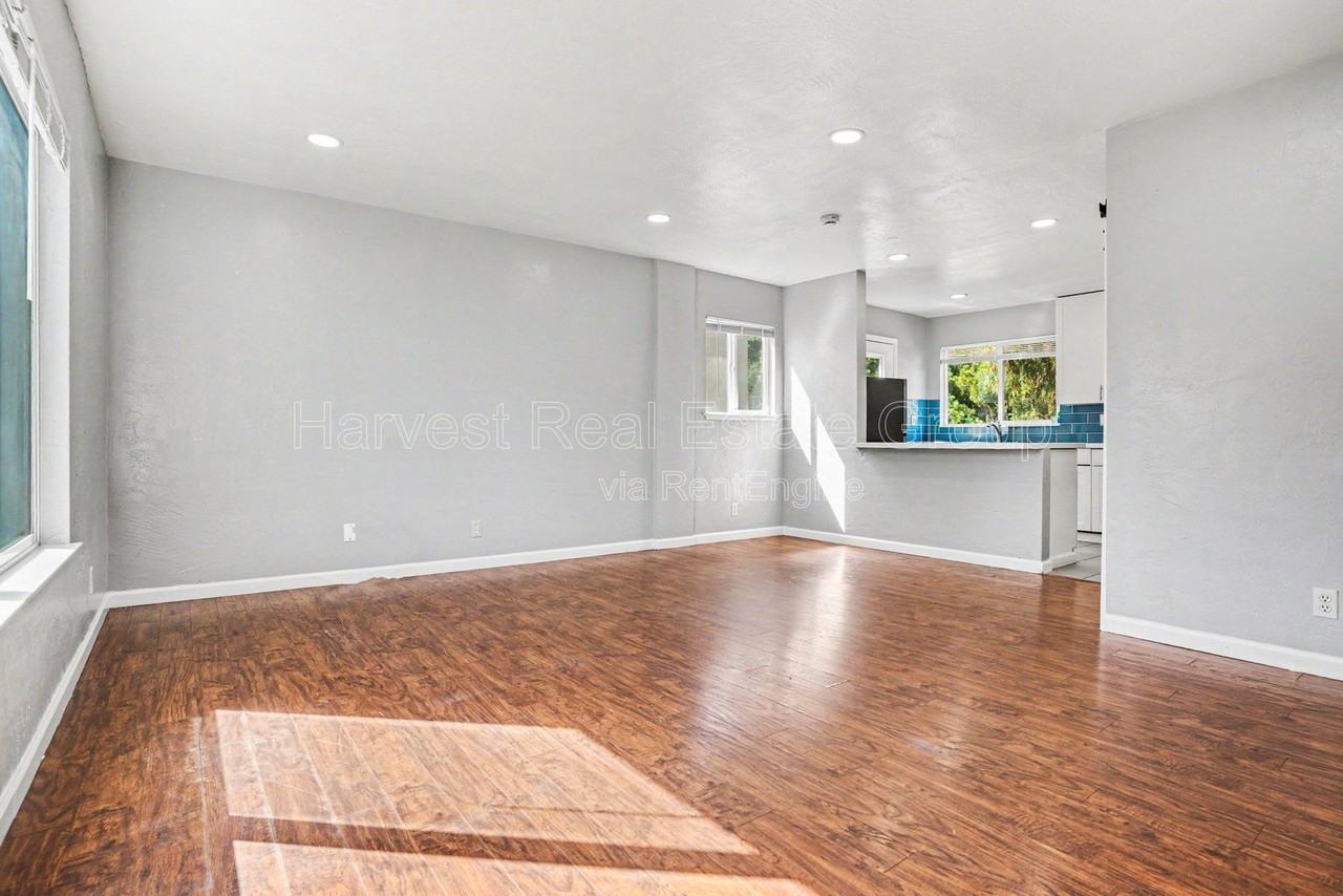 14772 Midland Rd #C - Photo 3 of 16
