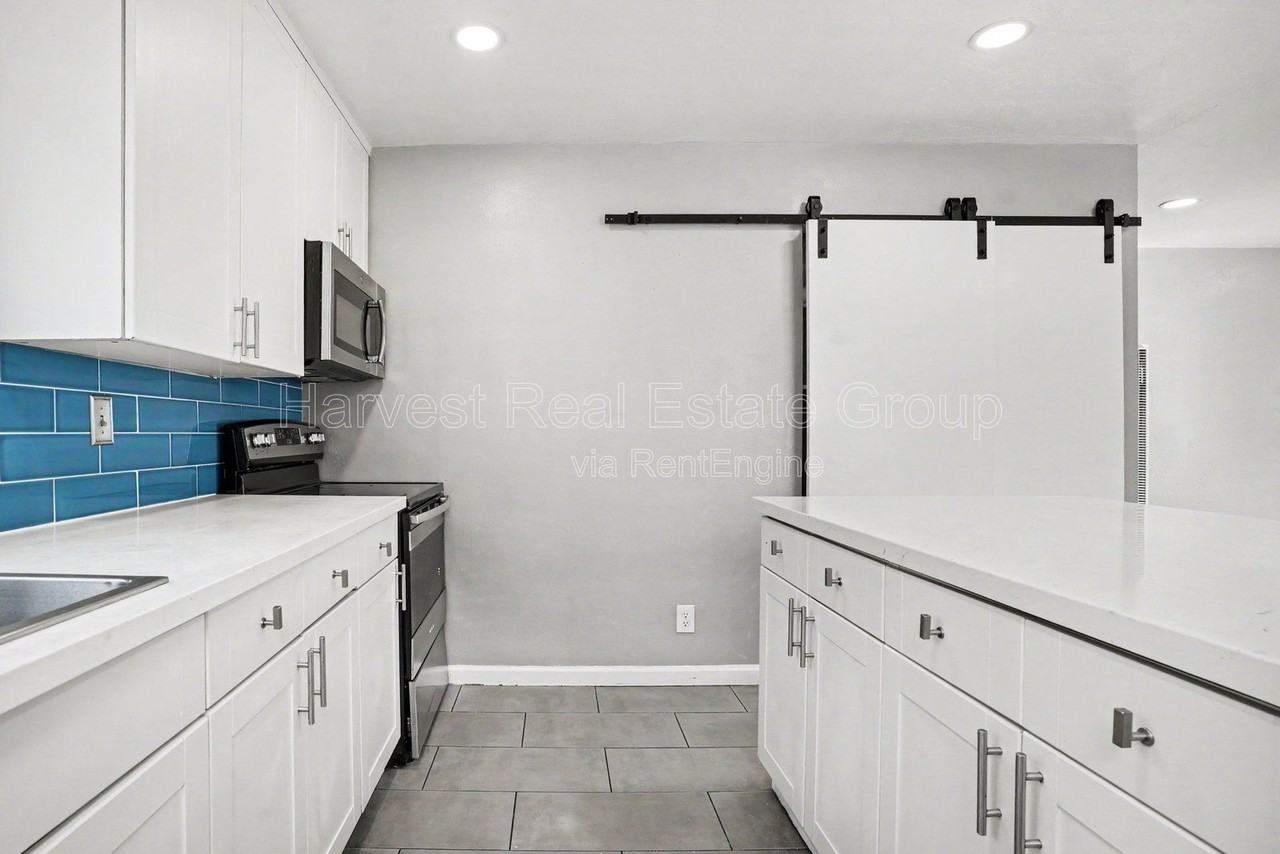 14772 Midland Rd #C - Photo 7 of 16