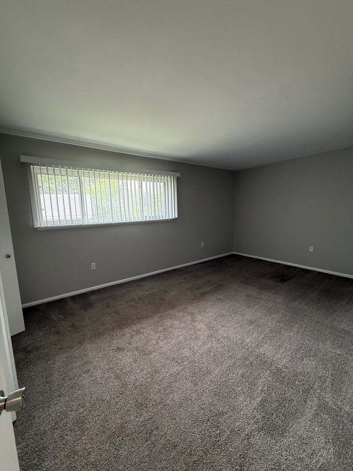 217 Francis L Cadden Pkwy #1 - Photo 3 of 13