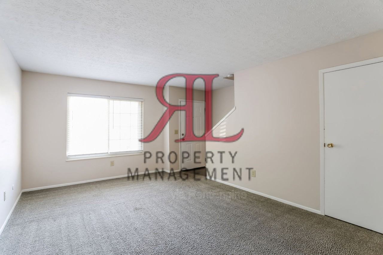 5498 Kenneylane Blvd - Photo 4 of 24