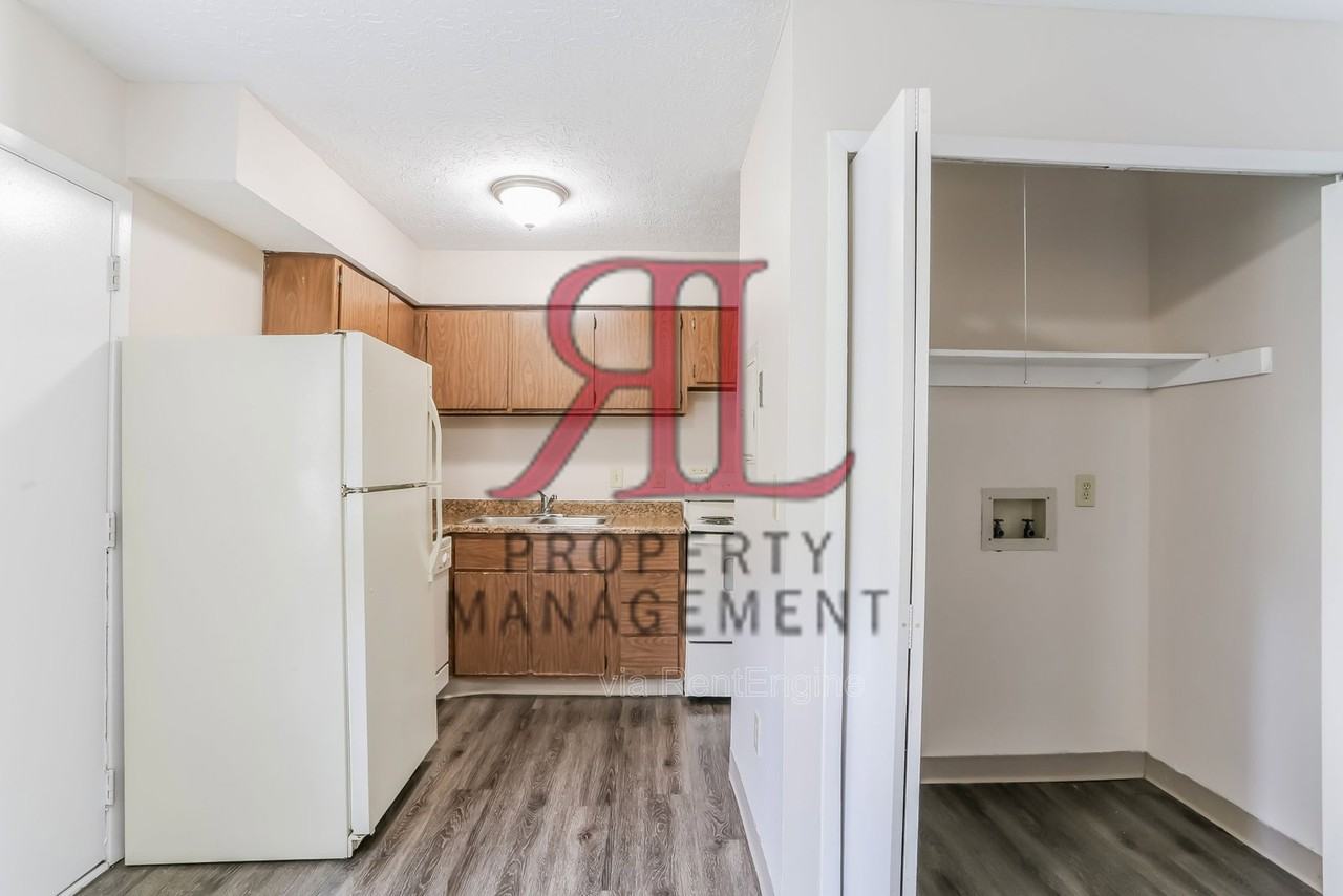 5498 Kenneylane Blvd - Photo 7 of 24