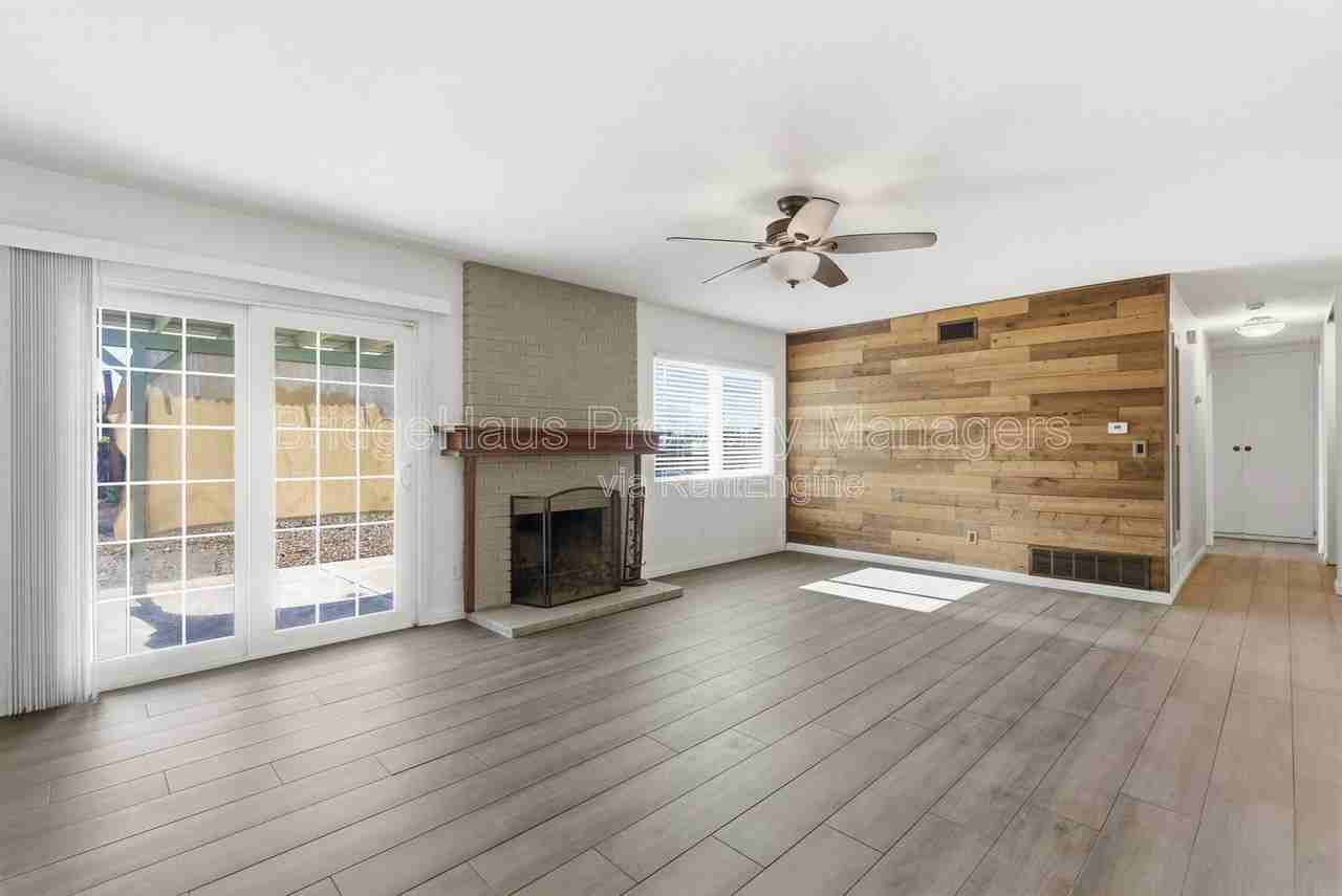 3328 Kenora Dr - Photo 7 of 41