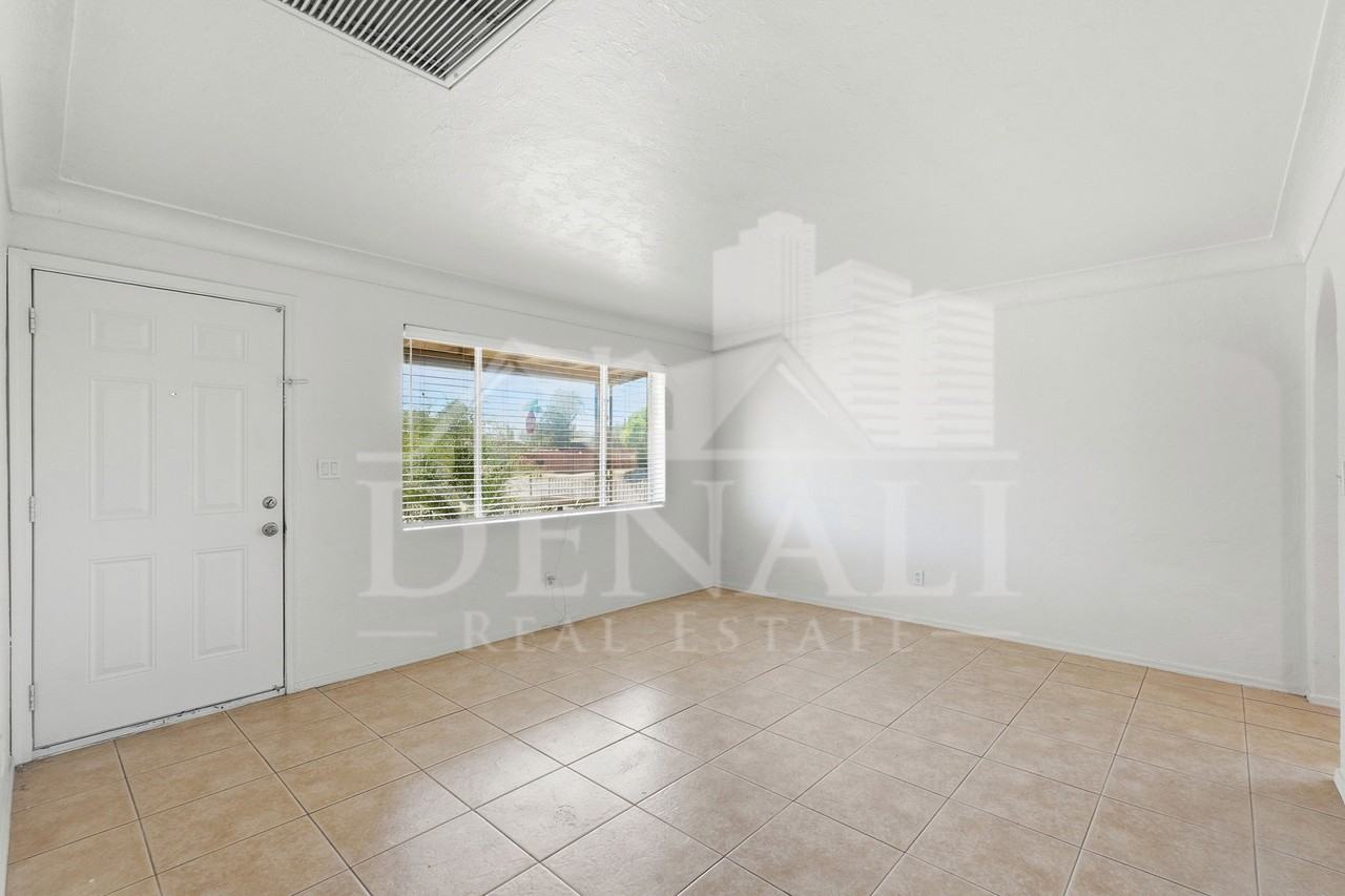 3801 N 4th Ave - Photo 4 of 32