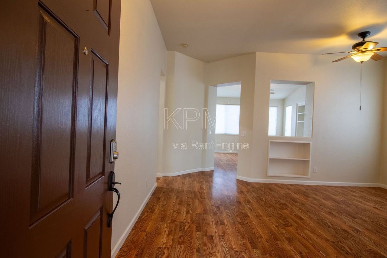 2609 Magnolia Ct - Photo 4 of 34