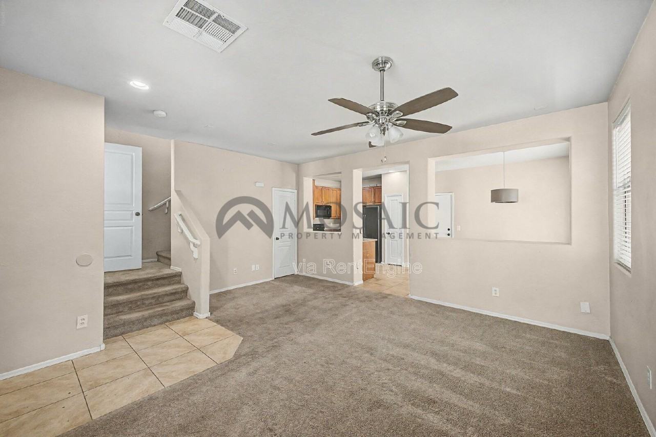 3784 E Santa Fe Ln - Photo 4 of 19
