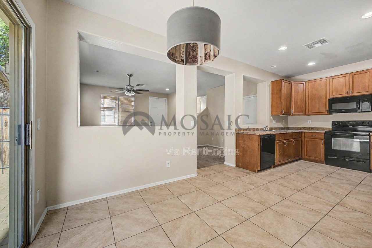 3784 E Santa Fe Ln - Photo 7 of 19