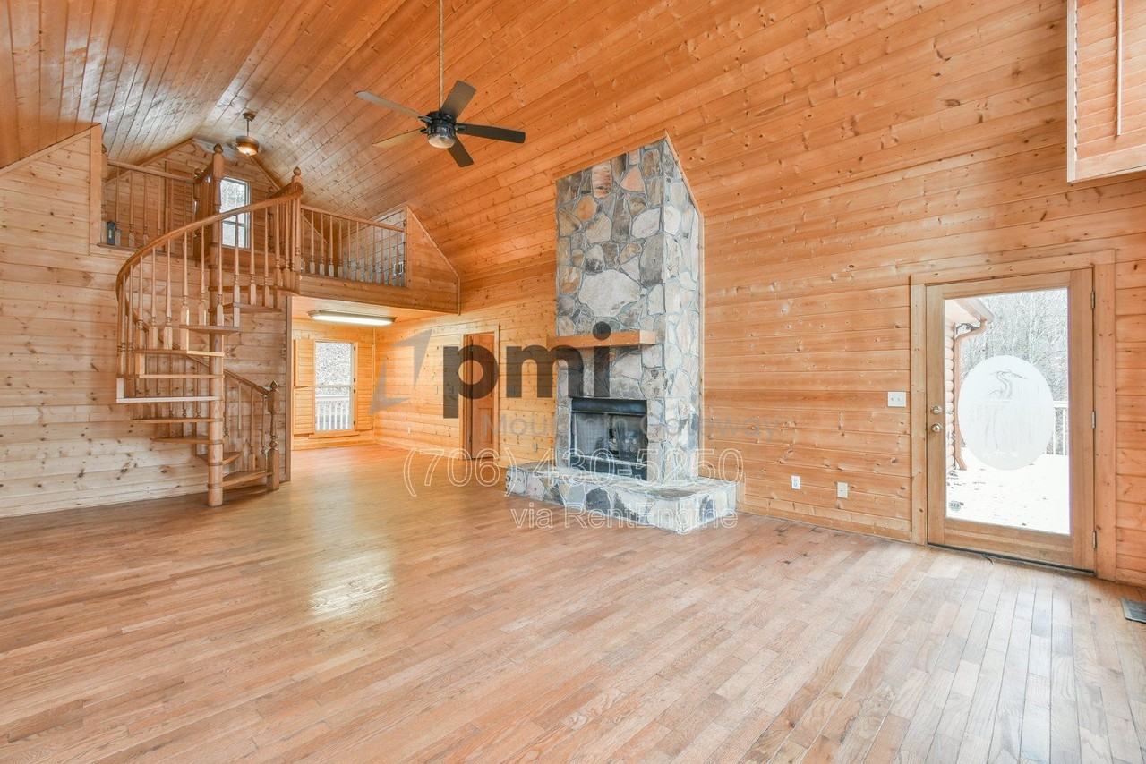 89 Twin Creek Dr - Photo 3 of 31