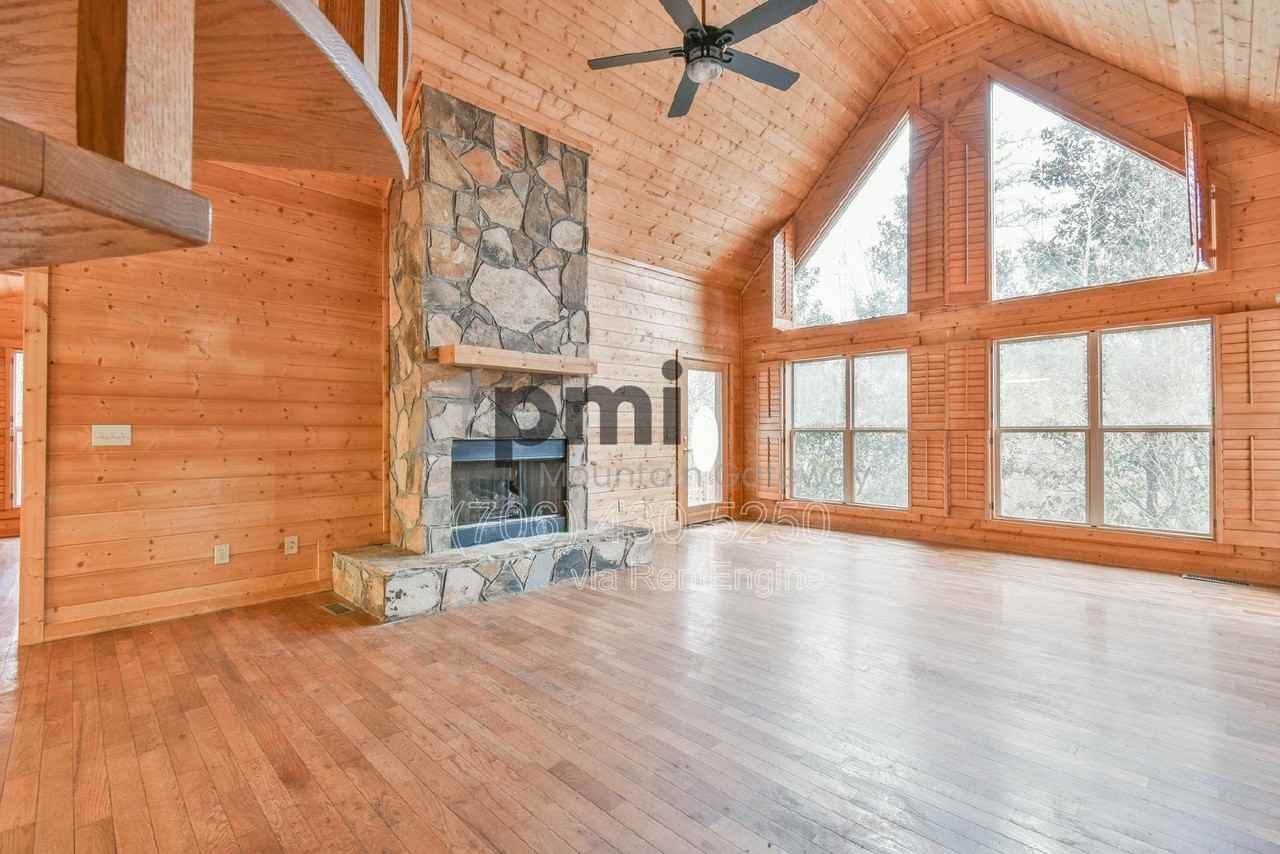 89 Twin Creek Dr - Photo 5 of 31
