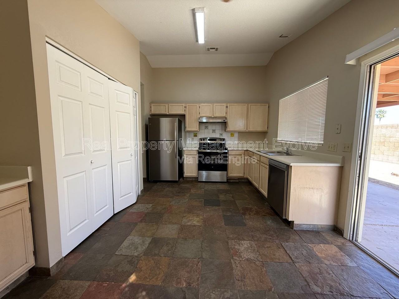 3936 W Chama Dr - Photo 5 of 23