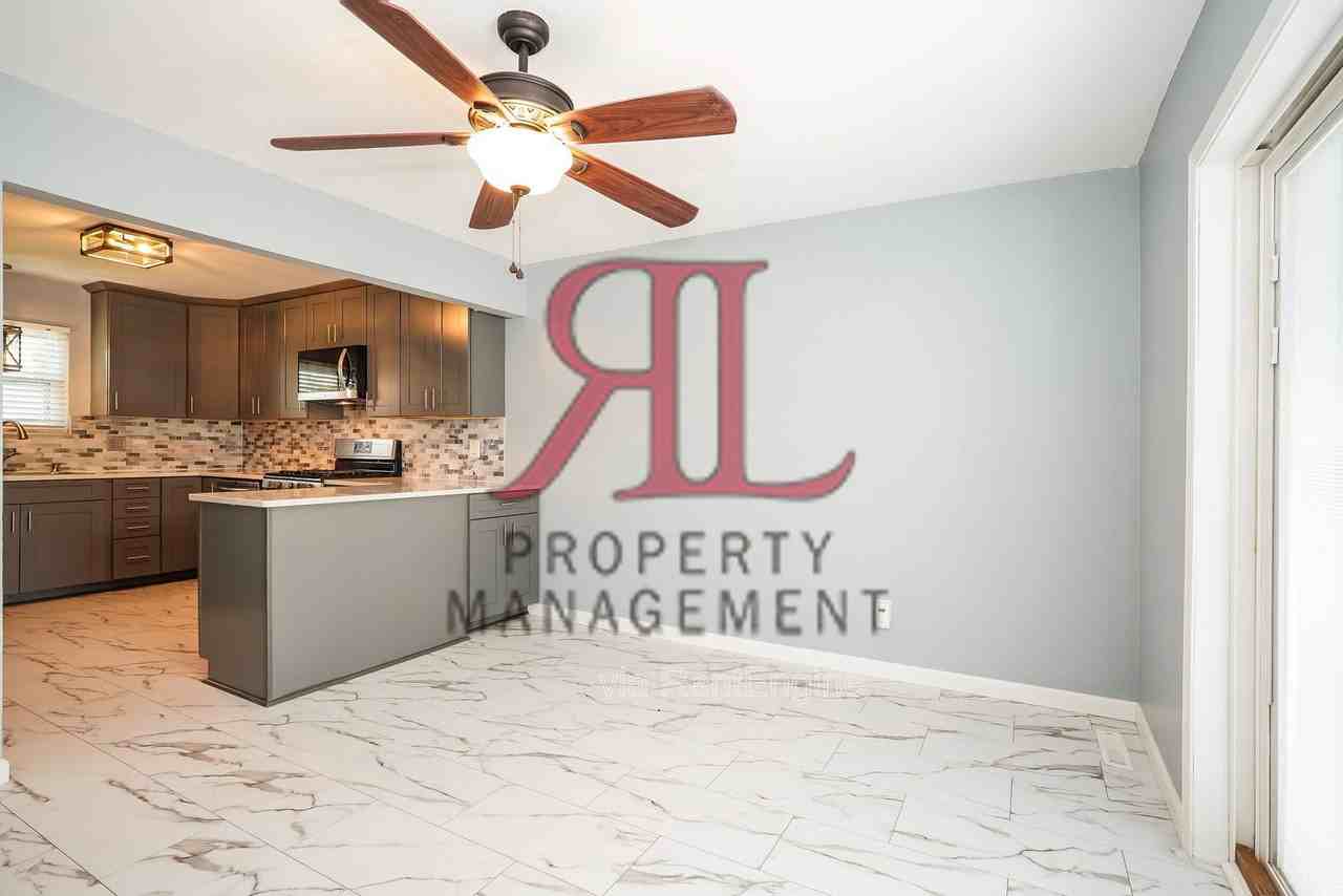 3501 Woodlawn Ave - Photo 6 of 22