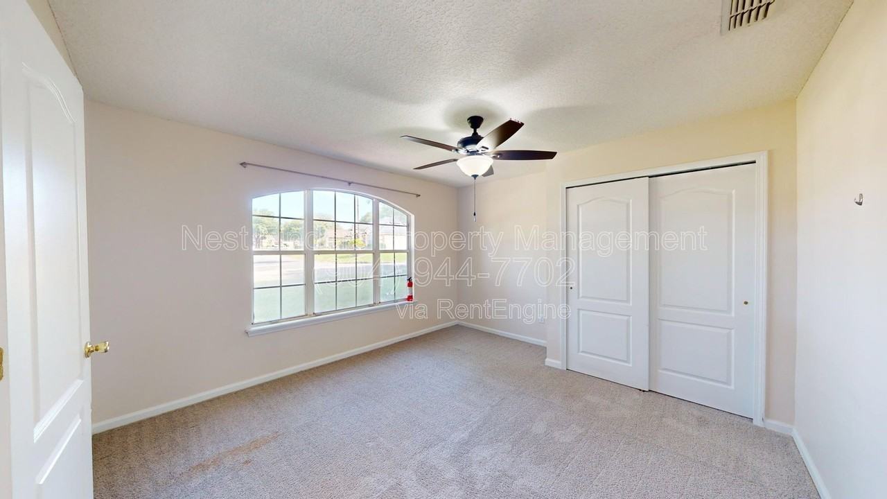 5731 Rainbow Lake Dr N - Photo 3 of 29
