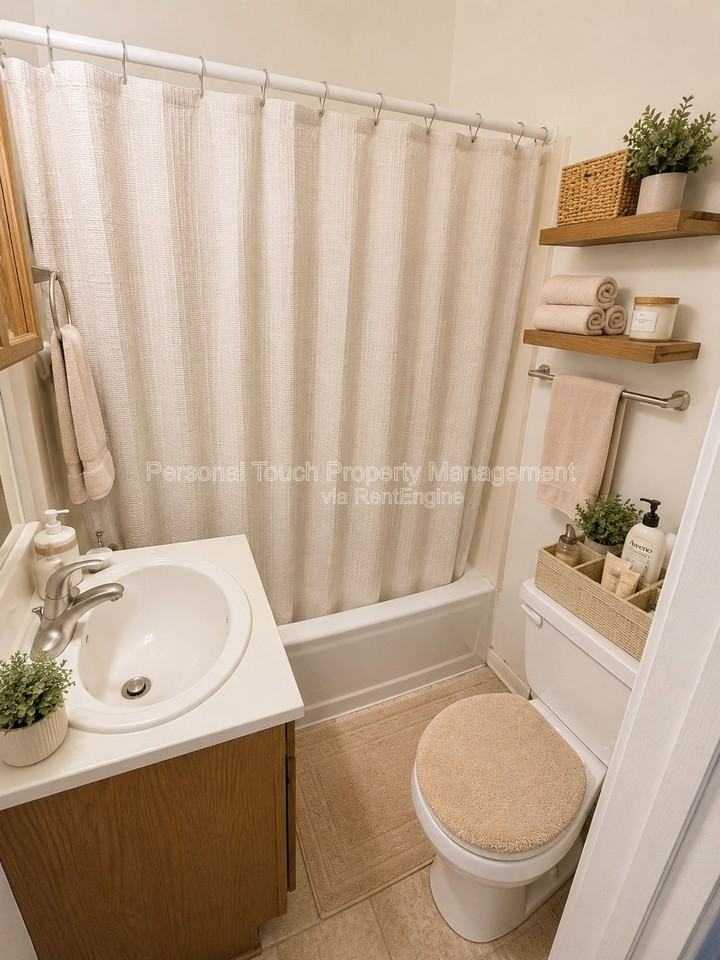 821 10th St N #3 - Photo 5 of 8