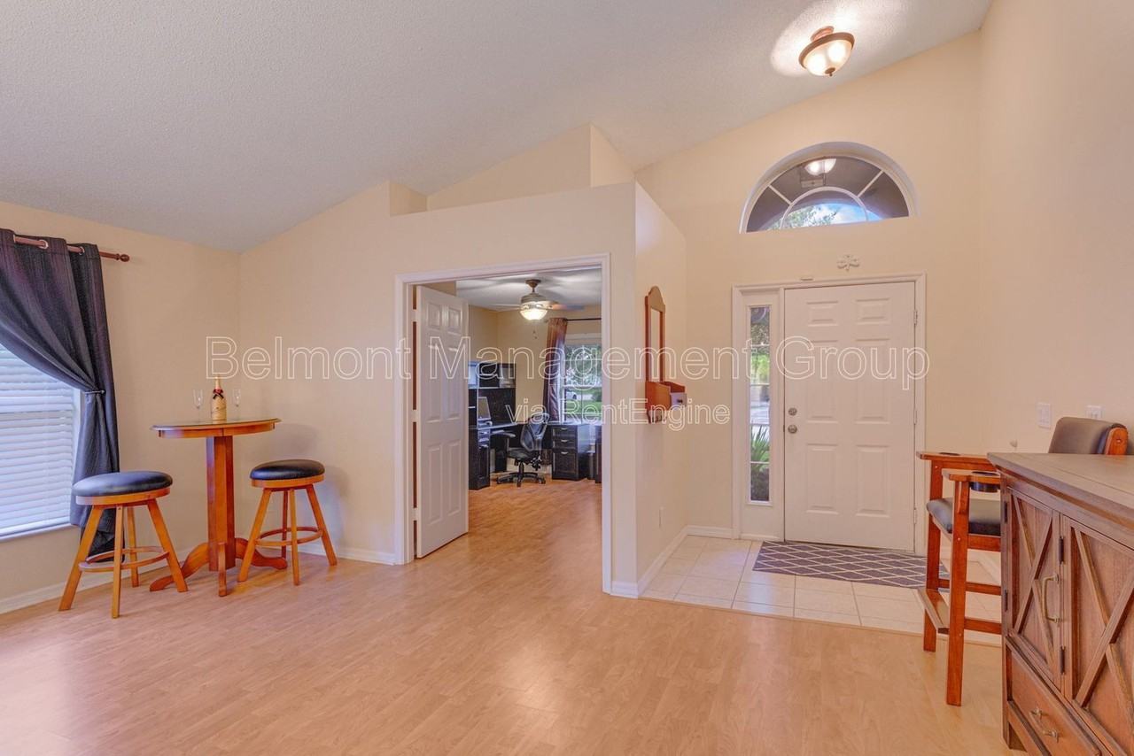 1439 Sunningdale Way - Photo 4 of 31