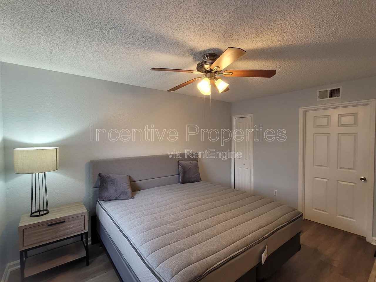 5064 Park Central Dr #1714 - Photo 6 of 24