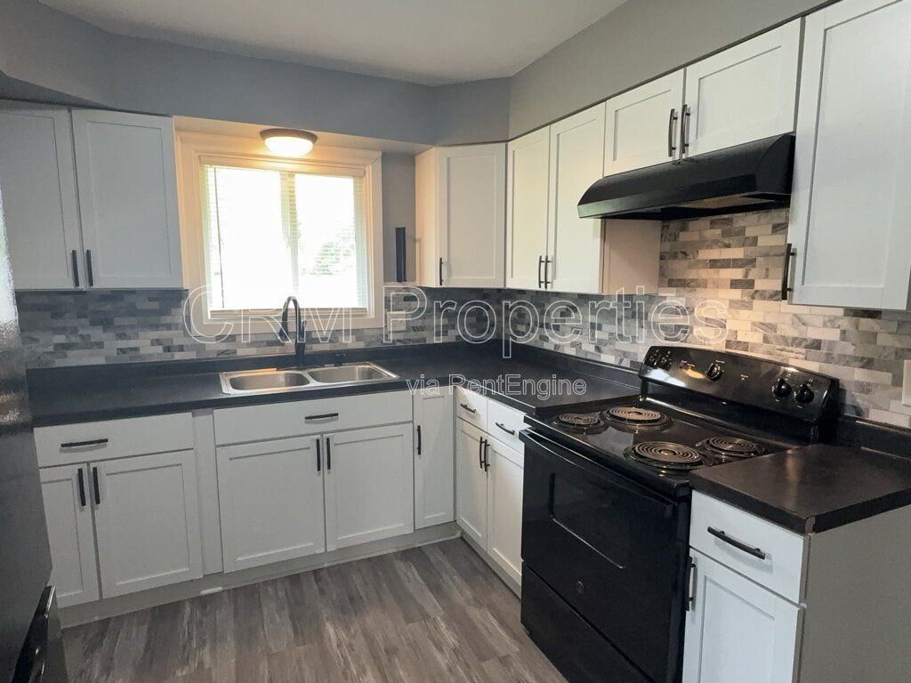 3413 N Milton St - Photo 6 of 23