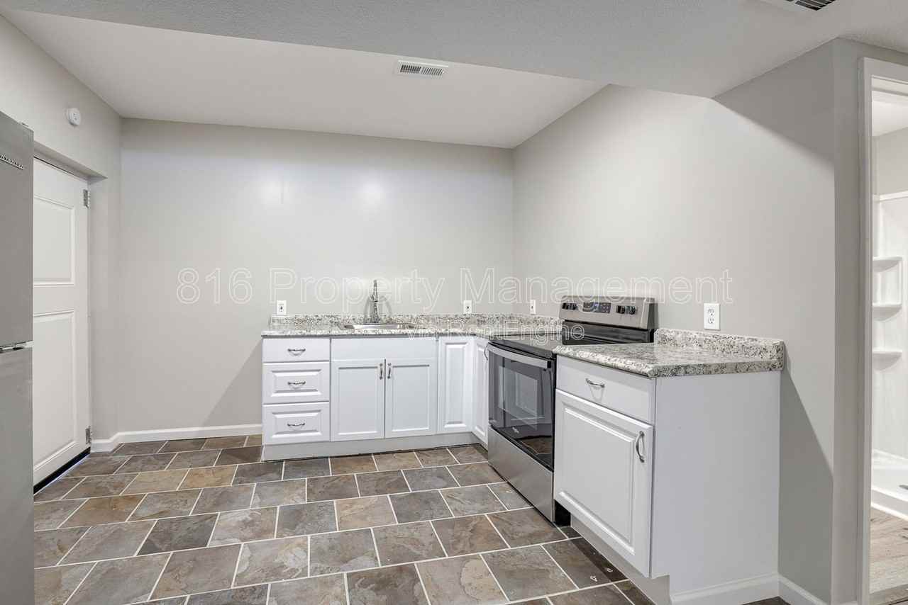8718 Winner Rd - Photo 3 of 12