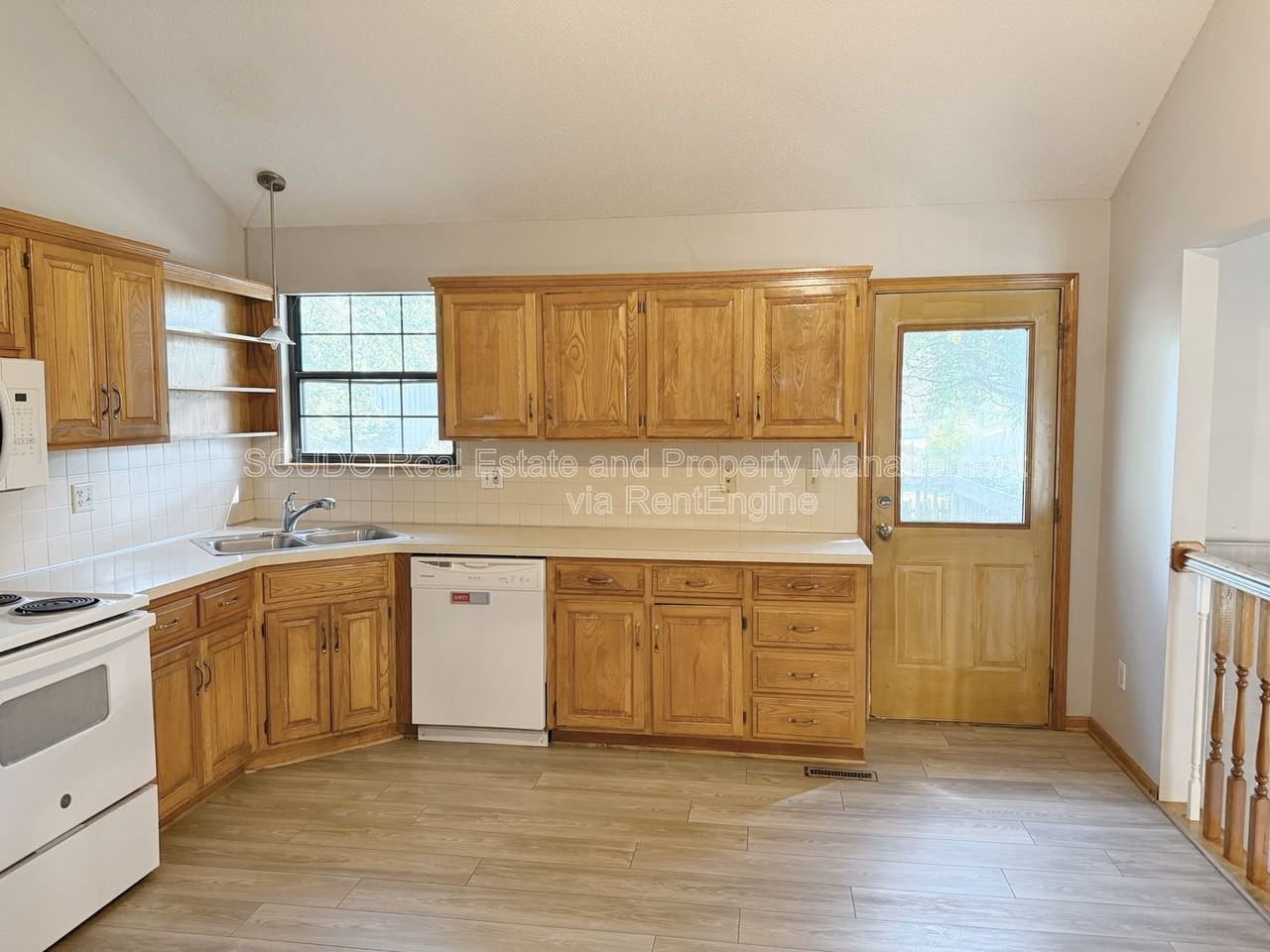 2109 Se 2nd Ter - Photo 5 of 12