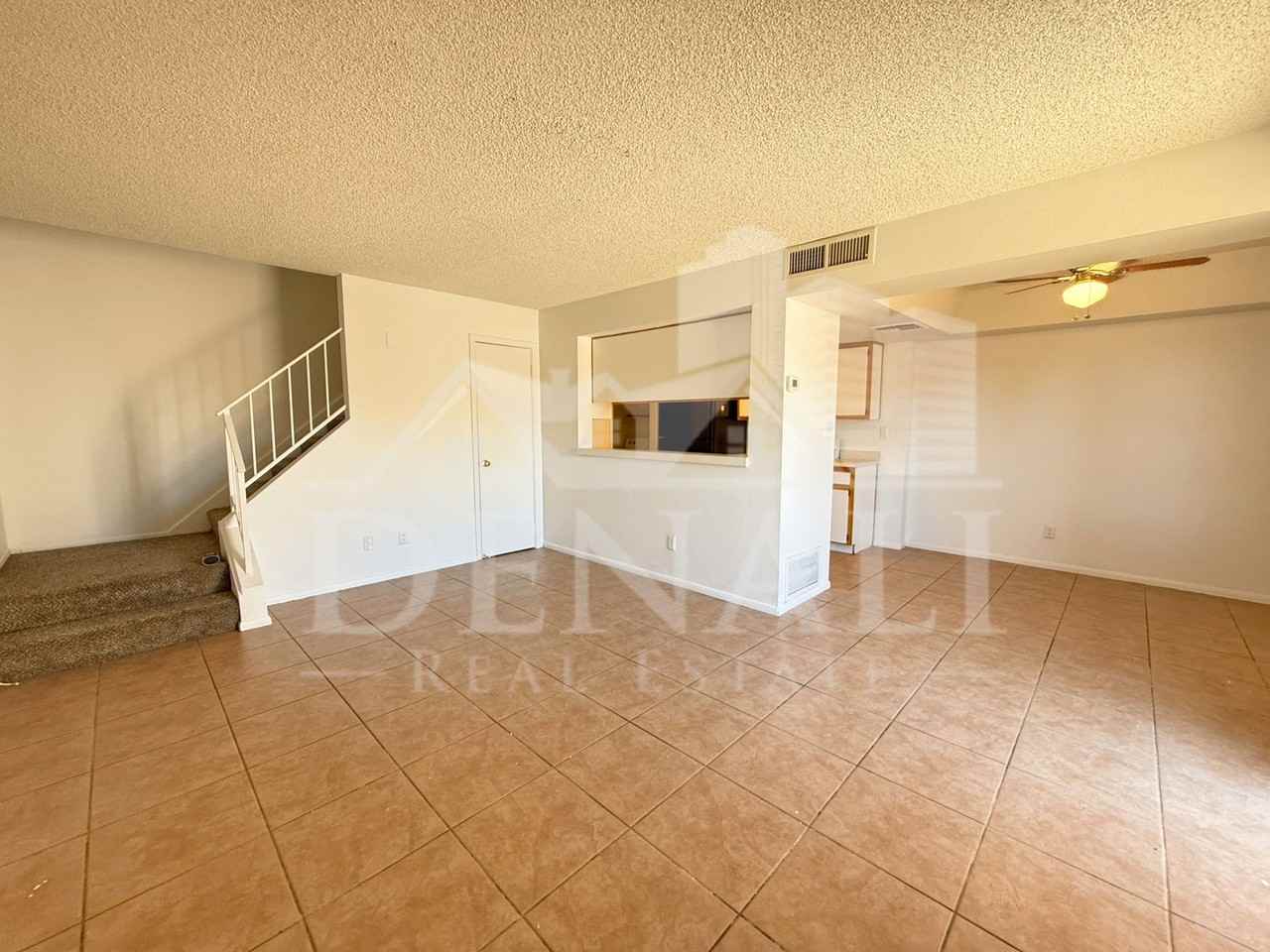 4006 S 44th St - Photo 3 of 16