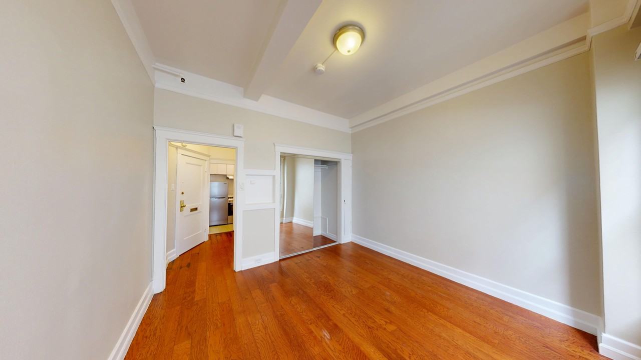 124 Mason Street - Photo 3 of 13