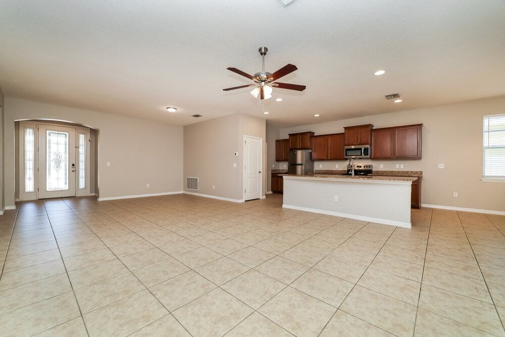 11605 Storywood Dr - Photo 3 of 16