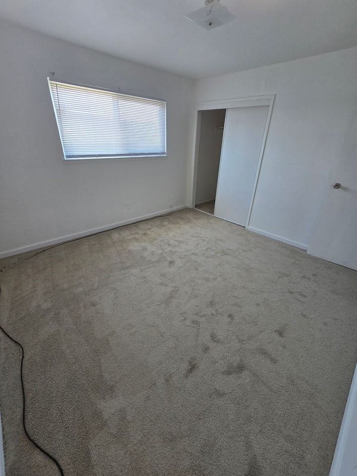418 C Street - Photo 7 of 14