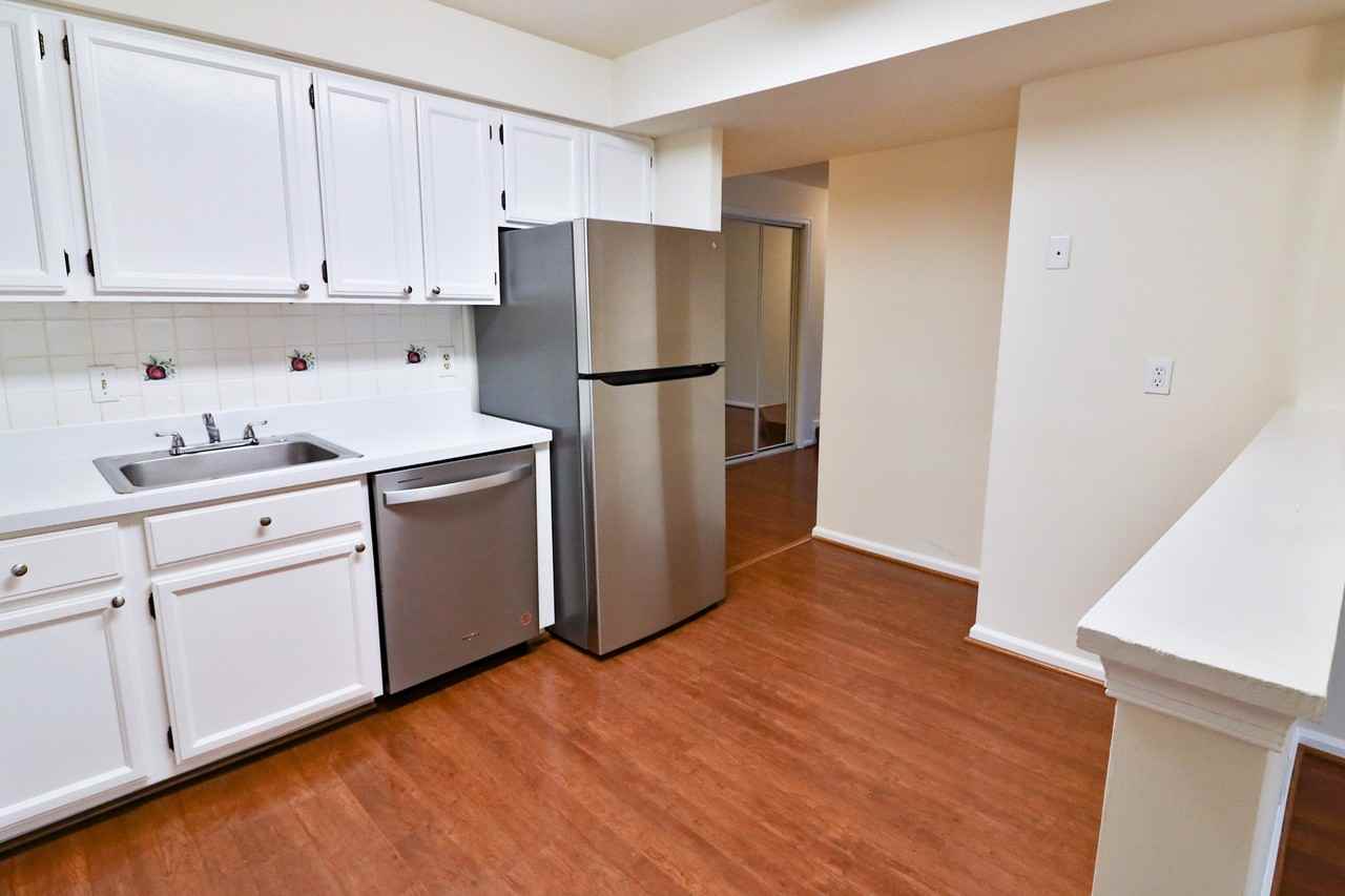 13 Pickering Ct #102 - Photo 2 of 25