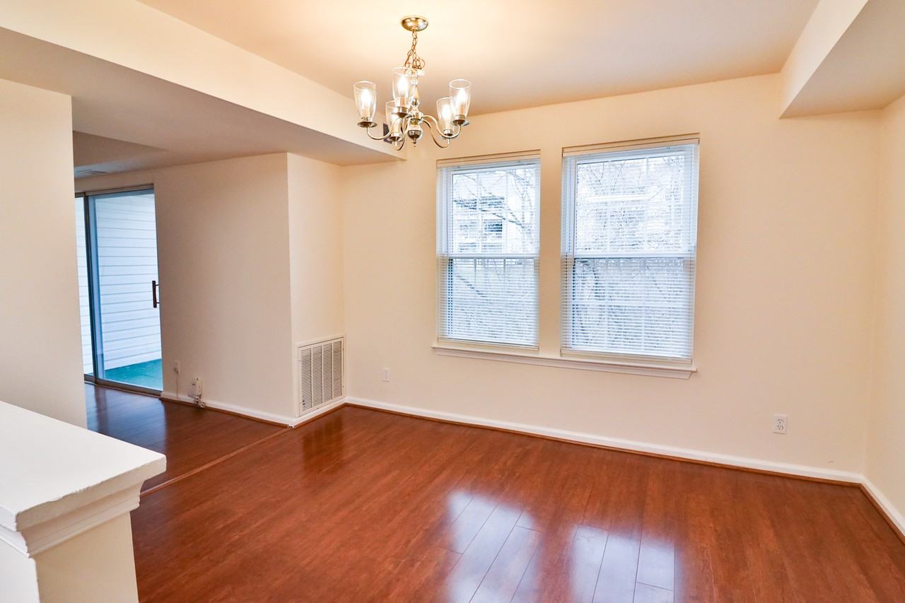 13 Pickering Ct #102 - Photo 5 of 25
