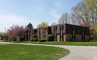 featured image of 1361 Fox Run Dr