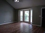 202 Windmeade Cir - Photo 3 of 7