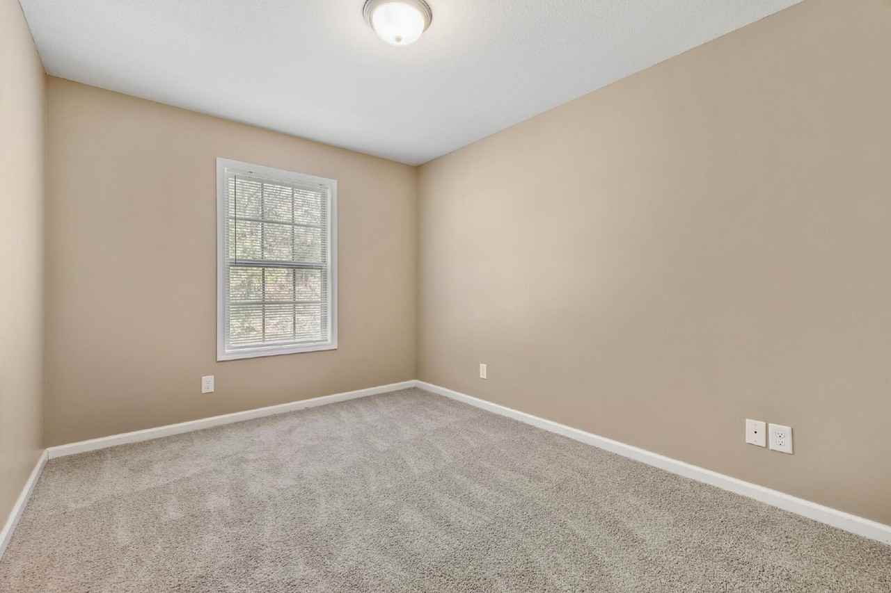 1723 Thistlewood Dr Apt A - Photo 6 of 31