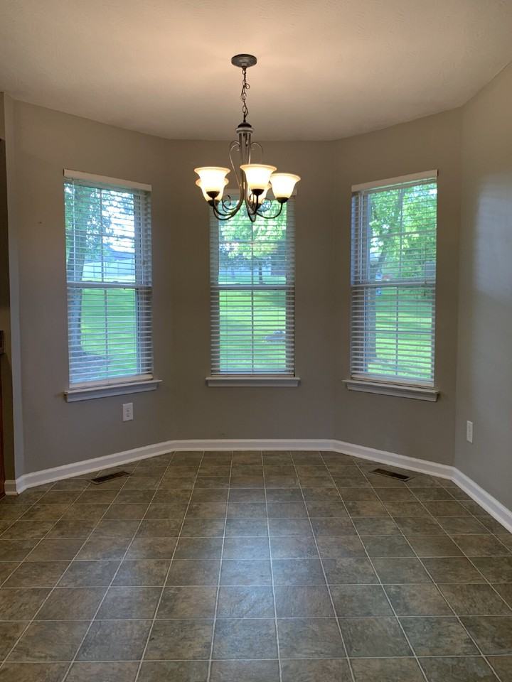 1274 Cromwell Ct - Photo 4 of 13