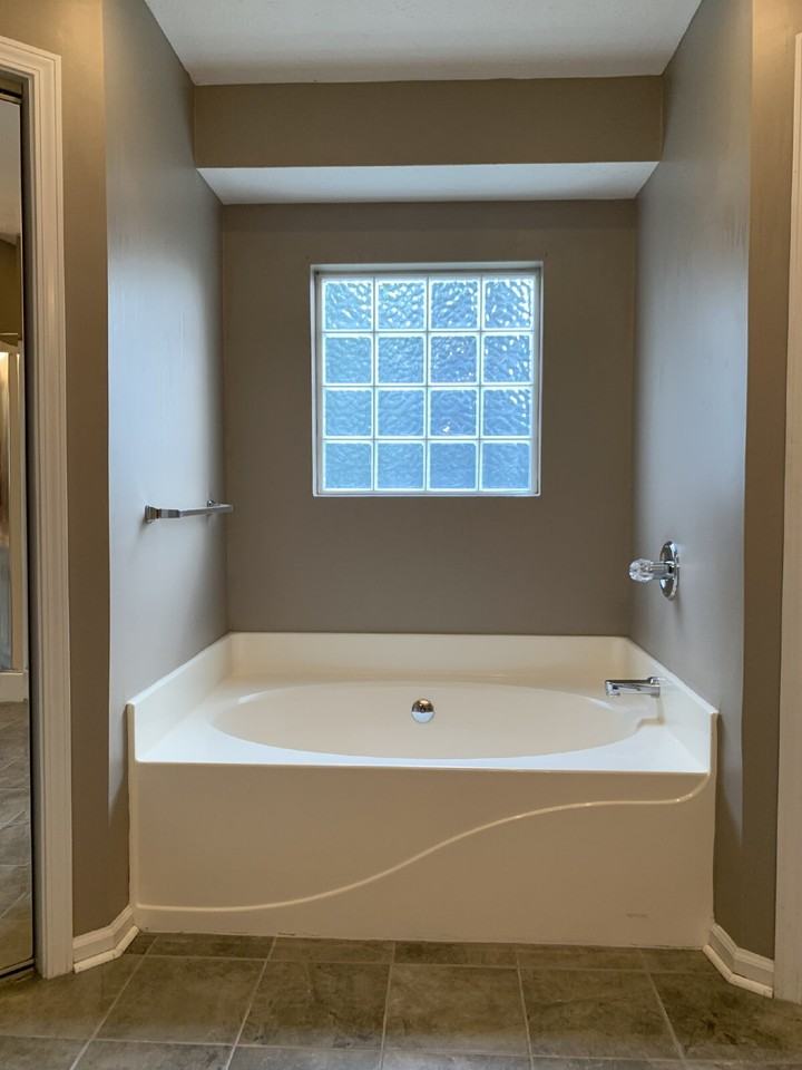1274 Cromwell Ct - Photo 7 of 13