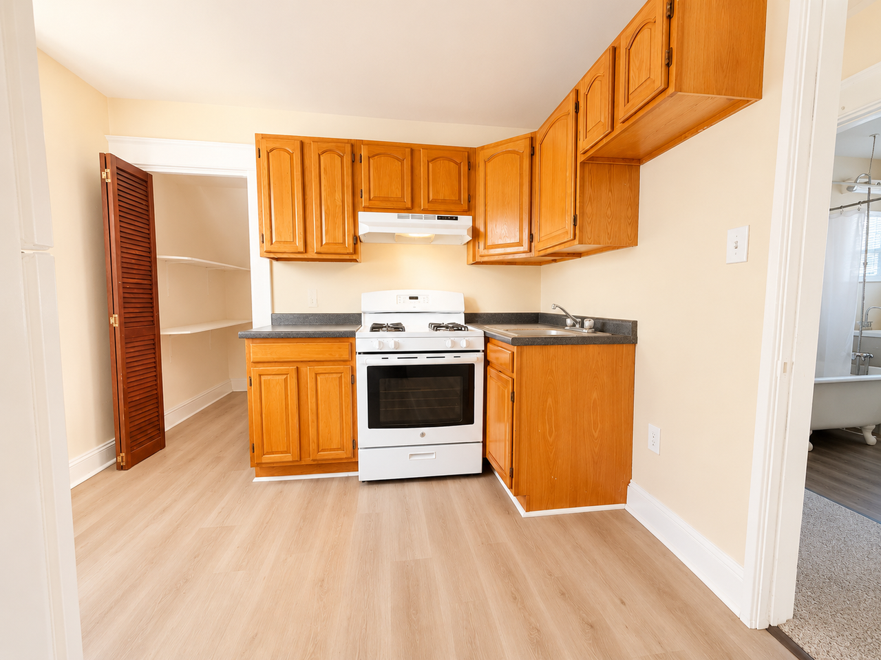 6512 Cleveland Ave - Photo 5 of 10