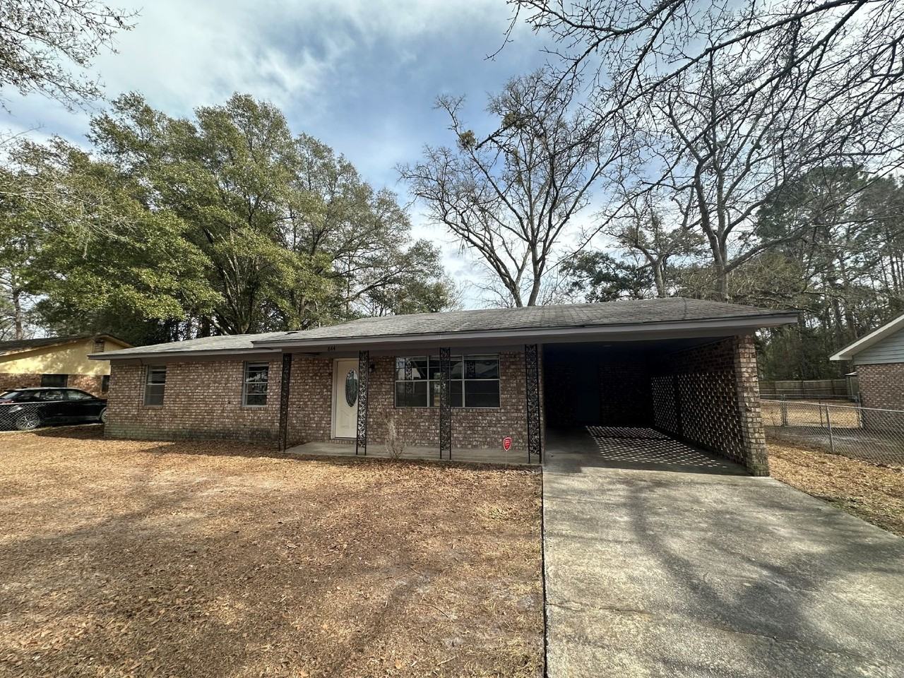 644 Caines Rd - Photo 2 of 11