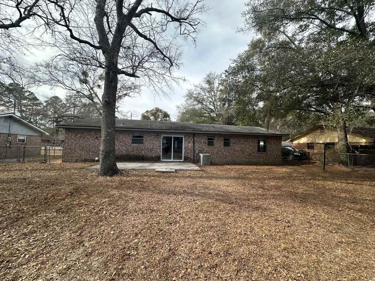 644 Caines Rd - Photo 3 of 11