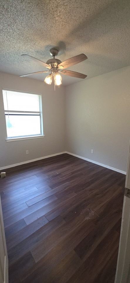6719 Loma Vista Dr - Photo 3 of 27