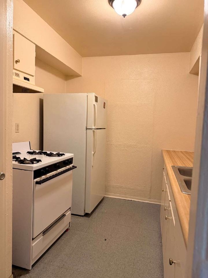 606 Morningview Dr - Photo 4 of 9