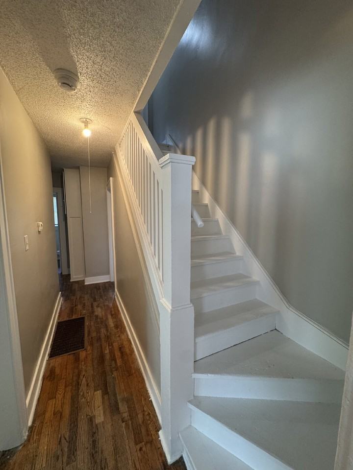 1535 N Holyoke Ave - Photo 5 of 11