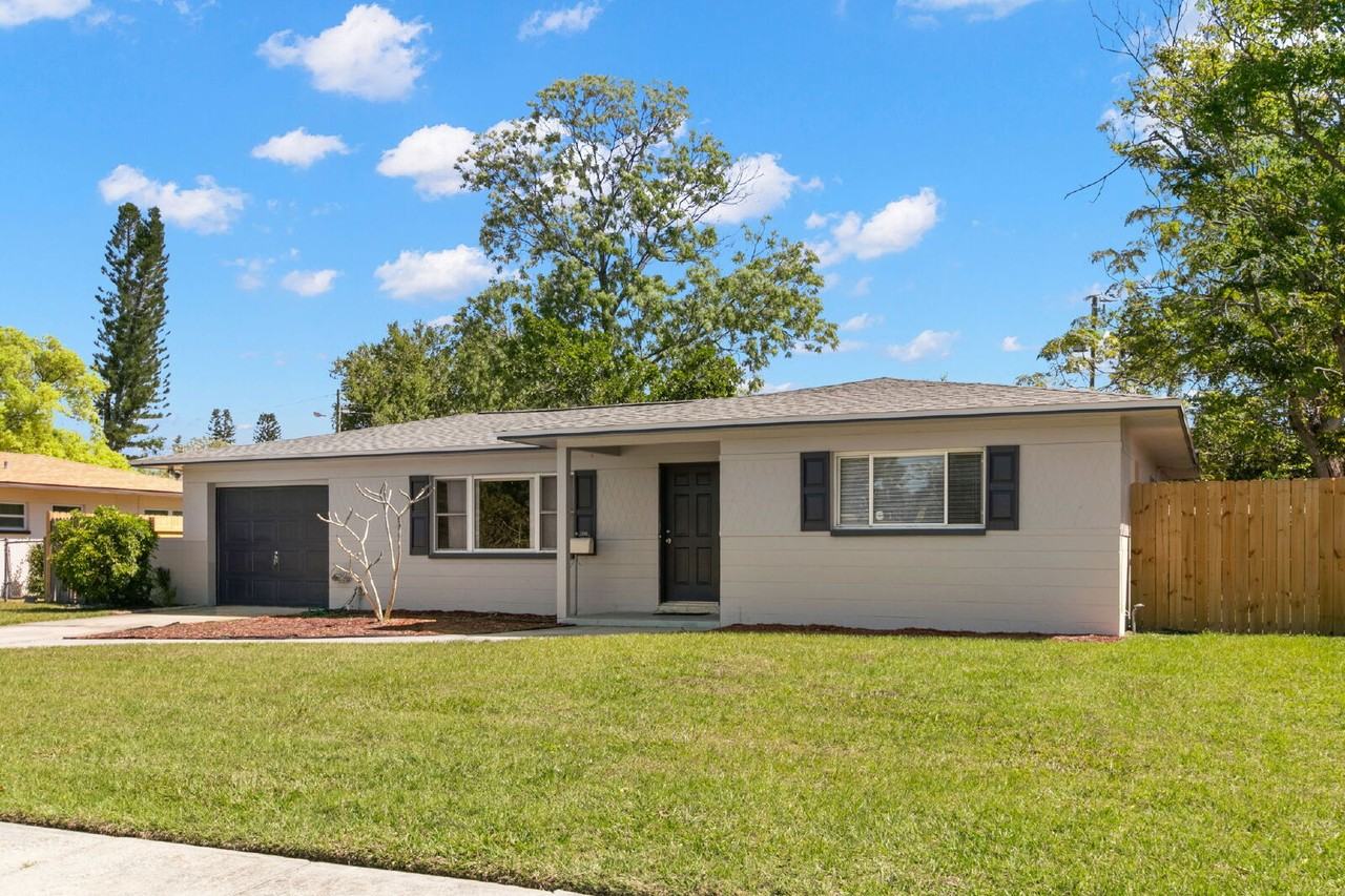 5546 5th St S - Photo 2 of 28