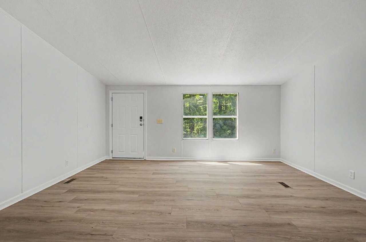 1083 Lily Pad Ln - Photo 5 of 29