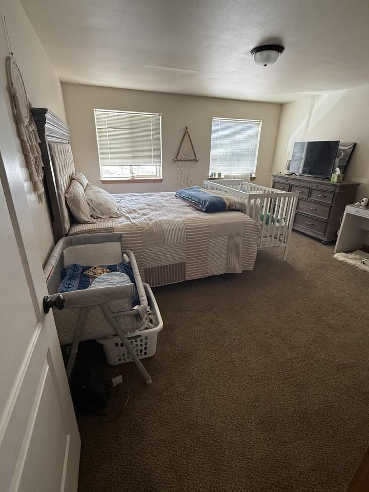360 Adeline Dr - Photo 7 of 20