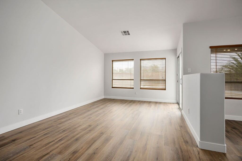 2015 Akamine Ave - Photo 5 of 28