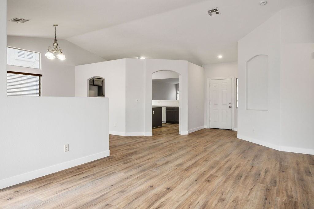 2015 Akamine Ave - Photo 7 of 28