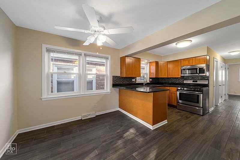 11233 S Whipple St - Photo 3 of 27