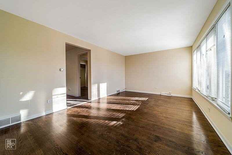 11233 S Whipple St - Photo 5 of 27