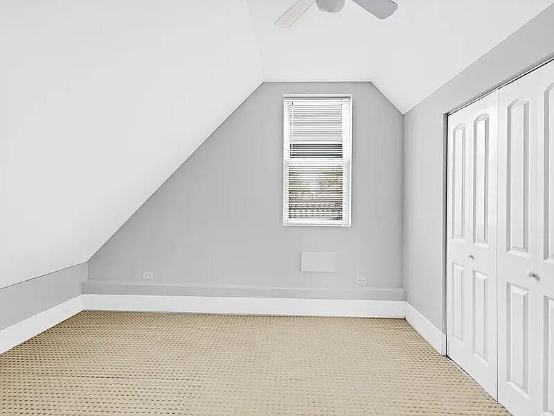 1724 W 21st St #2R - Photo 6 of 11